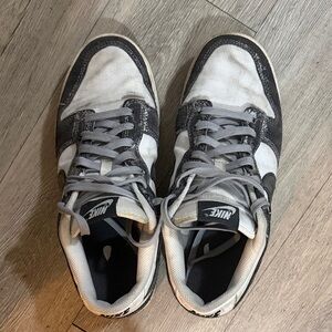 Nike Men's Black and White Sneakers